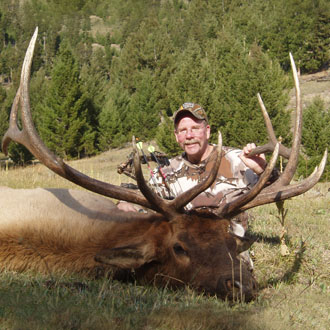 Tom Nelson bags a monster elk using a String Splitter!