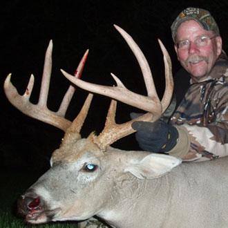 Tom Nelson nails a hammer of a 10 point!